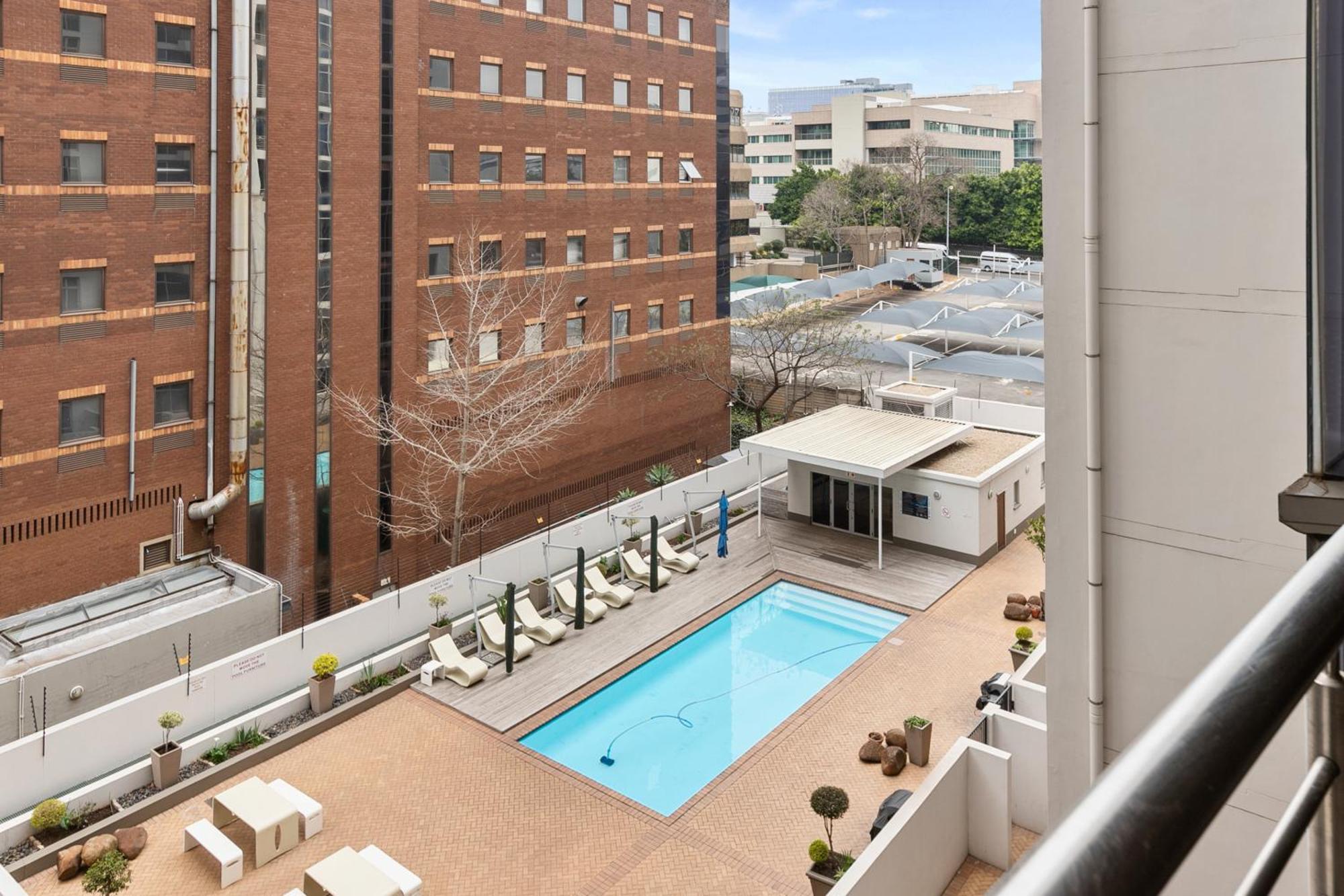 Hydro Park Residences In Sandton With Generator Johannesburg Exterior photo