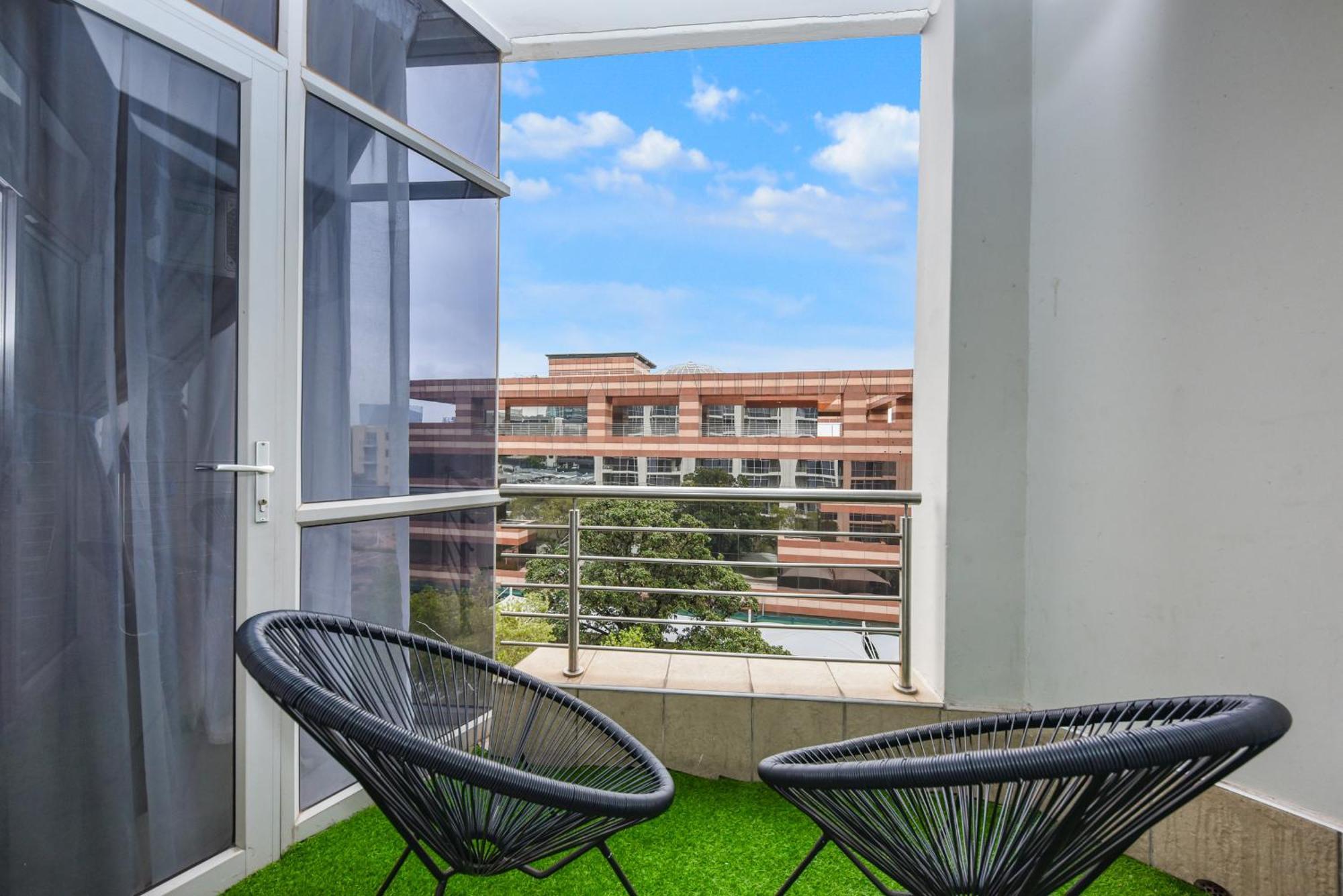 Hydro Park Residences In Sandton With Generator Johannesburg Exterior photo
